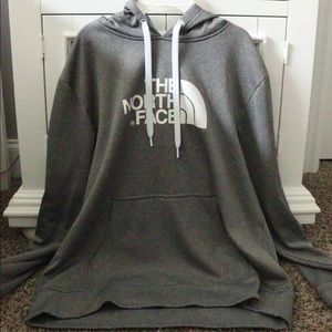 The North Face sweatshirt in great condition!